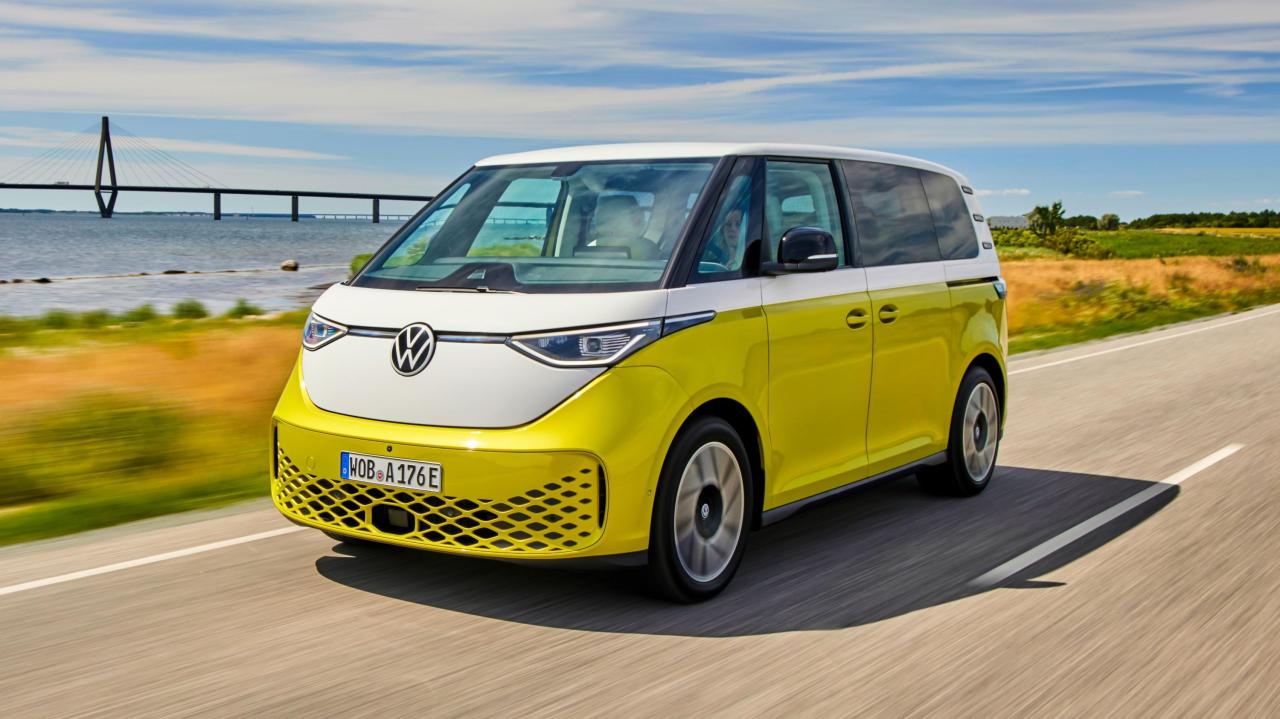 The Volkswagen That Powers a Whole Outdoor Cinema in Yulara