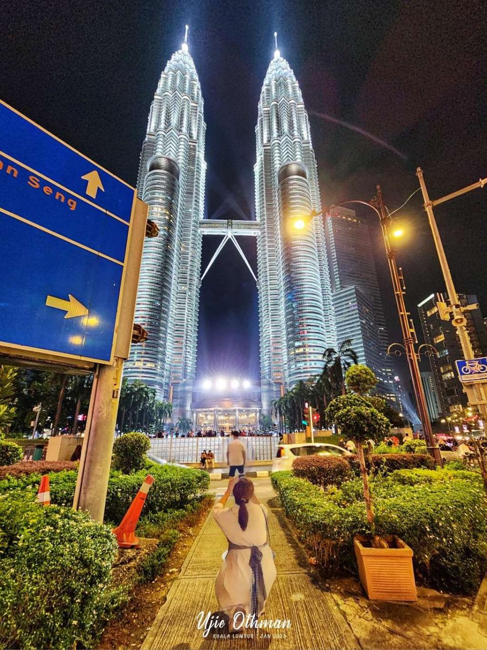 Menara Isyarat Amaran Roo Yang Menyiarkan Kehadiran Roo kepada Trafik Masuk